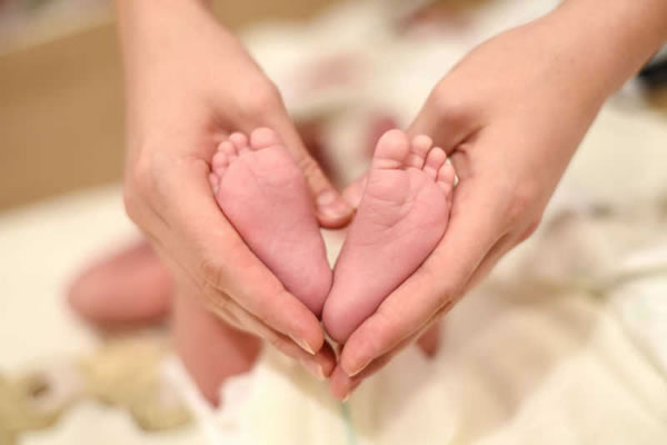 准爸爸妈妈检测胎儿性别的方式有哪些？预测胎儿性别的方法有什么？(图1)