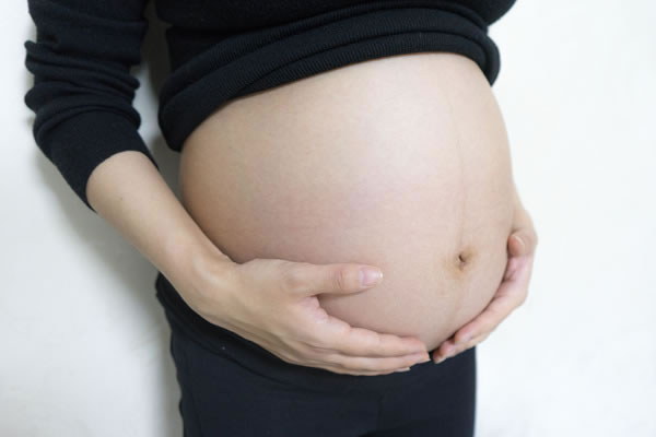 剖宫产导致的子宫憩室做试管婴儿会影响胚胎移植吗？(图1)