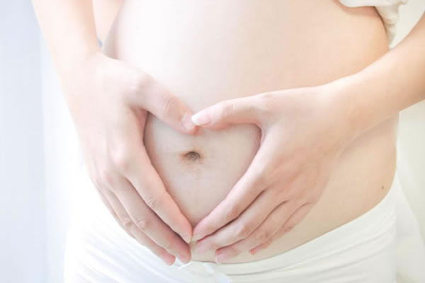 孕妇发现怀孕后初期怎么判断生男生女最准确？有哪些方法？(图1)